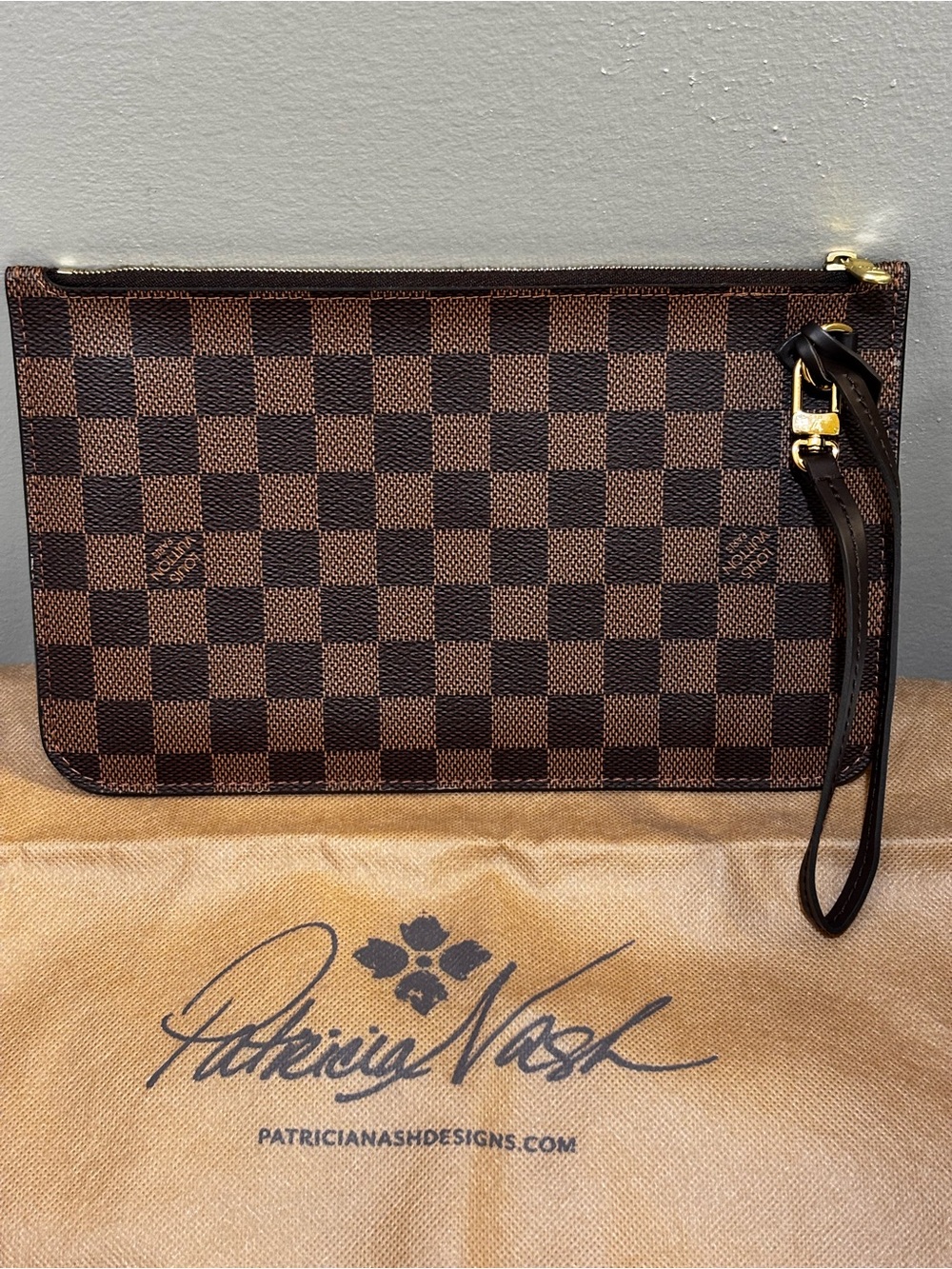 Authentic Louis Vuitton Damier Ebene canvas Neverful GM pouch brown
